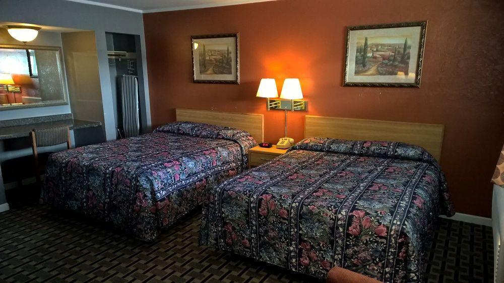 Economy Inn Marshalltown Eksteriør billede